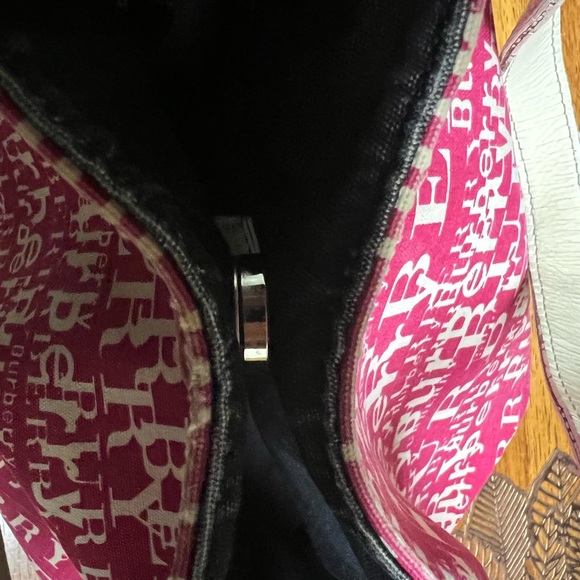 Authentic Burberry - Picture 9 of 15